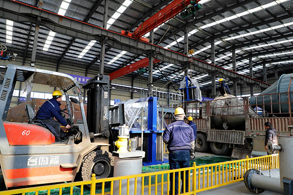 5噸三效蒸發(fā)器裝車 5噸三效蒸發(fā)器裝車